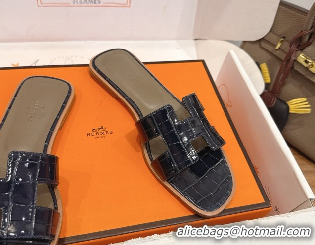Sumptuous Hermes Oran Classic Flat Slides Sandal in Crocodile Embossed Leather Indigo Blue 0304067