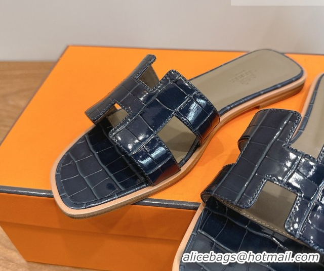 Sumptuous Hermes Oran Classic Flat Slides Sandal in Crocodile Embossed Leather Indigo Blue 0304067