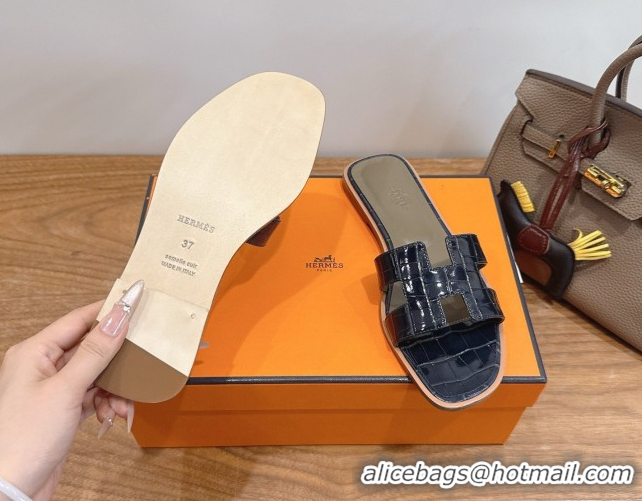 Sumptuous Hermes Oran Classic Flat Slides Sandal in Crocodile Embossed Leather Indigo Blue 0304067