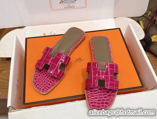 Best Grade Hermes Oran Classic Flat Slides Sandal in Crocodile Embossed Leather Dark Pink 0304070