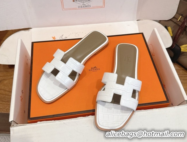 Duplicate Hermes Oran Classic Flat Slides Sandal in Crocodile Embossed Leather White 0304071