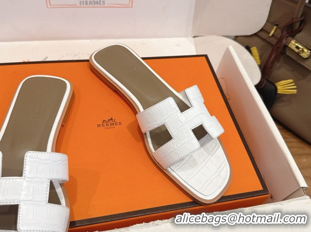 Duplicate Hermes Oran Classic Flat Slides Sandal in Crocodile Embossed Leather White 0304071