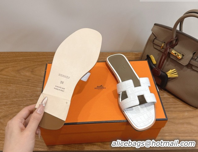 Duplicate Hermes Oran Classic Flat Slides Sandal in Crocodile Embossed Leather White 0304071