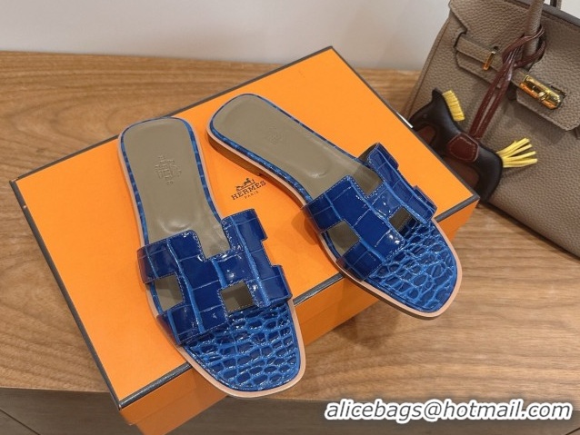 Stylish Hermes Oran Classic Flat Slides Sandal in Crocodile Embossed Leather Blue 0304073