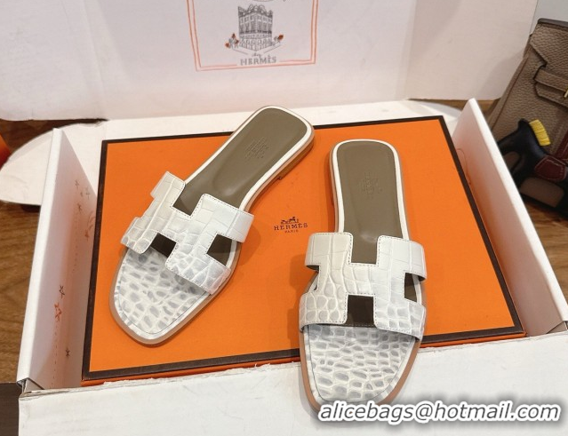 Classic Hot Hermes Oran Classic Flat Slides Sandal in Crocodile Embossed Leather White/Grey 0304074
