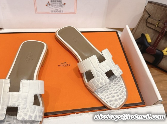 Classic Hot Hermes Oran Classic Flat Slides Sandal in Crocodile Embossed Leather White/Grey 0304074