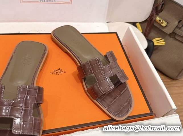 Grade Hermes Oran Classic Flat Slides Sandal in Crocodile Embossed Leather Chocolate 0304078