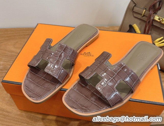 Grade Hermes Oran Classic Flat Slides Sandal in Crocodile Embossed Leather Chocolate 0304078
