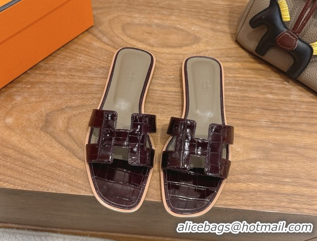 Perfect Hermes Oran Classic Flat Slides Sandal in Crocodile Embossed Leather Dark Burgundy 0304079