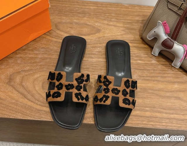 Good Looking Hermes Oran Classic Flat Slides Sandal in Embroidered Suede Brown 0304081