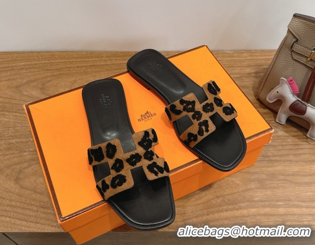 Good Looking Hermes Oran Classic Flat Slides Sandal in Embroidered Suede Brown 0304081