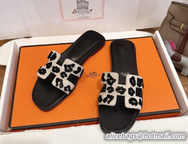 Grade Quality Hermes Oran Classic Flat Slides Sandal in Embroidered Suede White 0304082