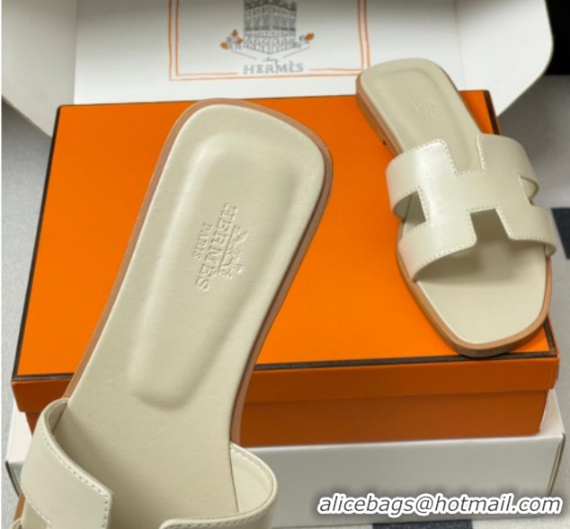 Sumptuous Hermes Oran Classic Flat Slides Sandal in Smooth Leather Beige 0304102 2026