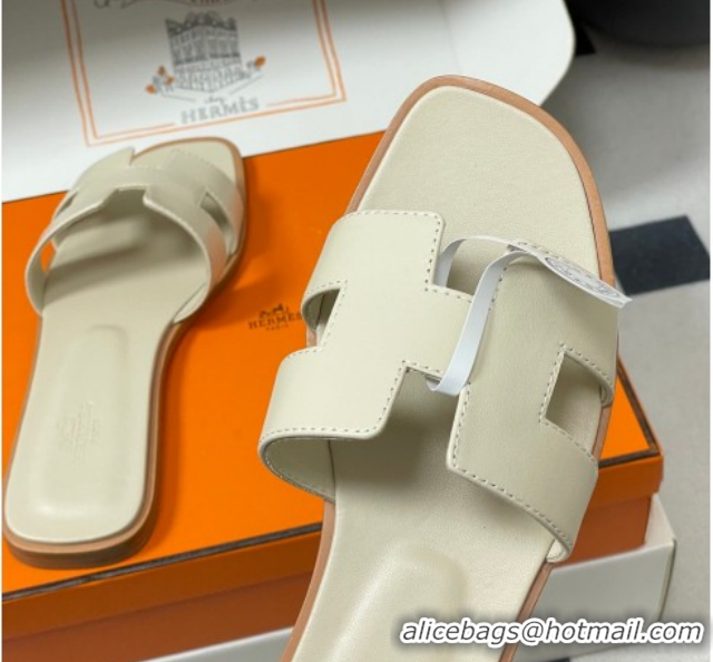 Sumptuous Hermes Oran Classic Flat Slides Sandal in Smooth Leather Beige 0304102 2026