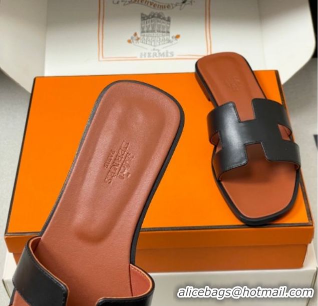 Sophisticated Hermes Oran Classic Flat Slides Sandal in Smooth Leather Black 0304106 2026