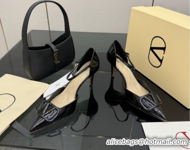 Shop Duplicate Valentino Vlogo Signature D'Orsay Pumps 8cm in Patent Leather Black 0224053