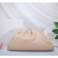 Luxury Cheap Bottega Veneta The Pouch in Soft Calfskin 31702 Nude 2026