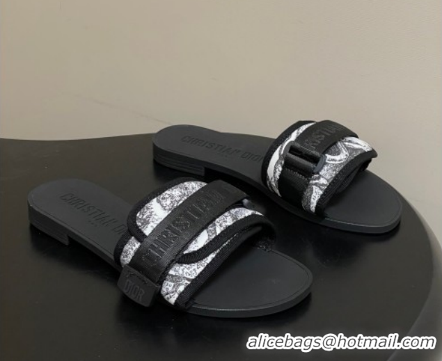 Perfect Dior Dio(r)evolution Flat Slides Sandal in Technical Fabric with Strap Black/White 2 2026 0302095