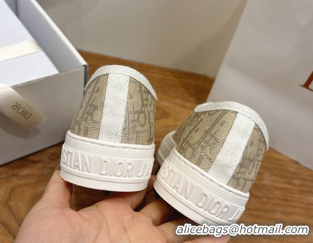 Classic Hot Dior Walk'n'Dior Sneakers in Oblique Embroidered Cotton Gold 2026 0303028