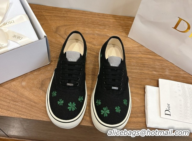 Pretty Style Dior Saltwind Sneakers 3cm in Black Cotton Embroidered with Green Dior Clover Motif 2026 0303029