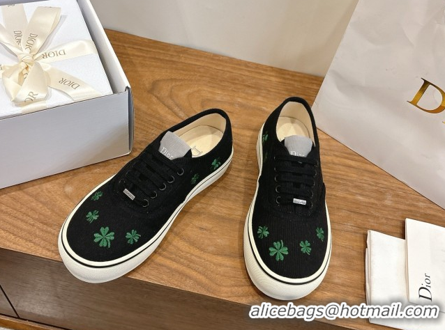 Pretty Style Dior Saltwind Sneakers 3cm in Black Cotton Embroidered with Green Dior Clover Motif 2026 0303029