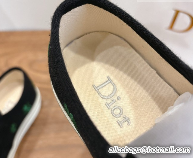 Pretty Style Dior Saltwind Sneakers 3cm in Black Cotton Embroidered with Green Dior Clover Motif 2026 0303029
