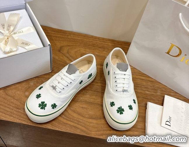 Buy Luxury Dior Saltwind Sneakers 3cm in White Cotton Embroidered with Green Dior Clover Motif 2026 0303030