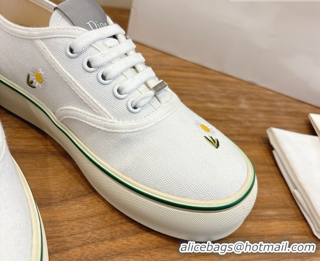 Shop Duplicate Dior Saltwind Sneakers 3cm in White Cotton Embroidered with Daisy Motif 2026 0303031