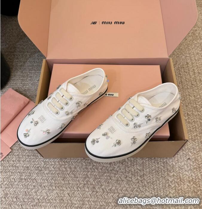 Trendy Design Miu Miu Embroidered Women Sneakers M5621 White