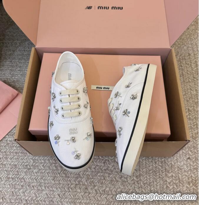 Trendy Design Miu Miu Embroidered Women Sneakers M5621 White