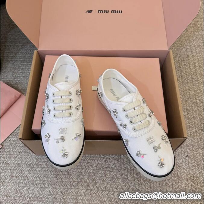 Trendy Design Miu Miu Embroidered Women Sneakers M5621 White