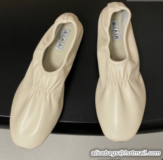 Shop Duplicate Alaia Slippers Flat in Calfskin Leather White 2026 AL020706