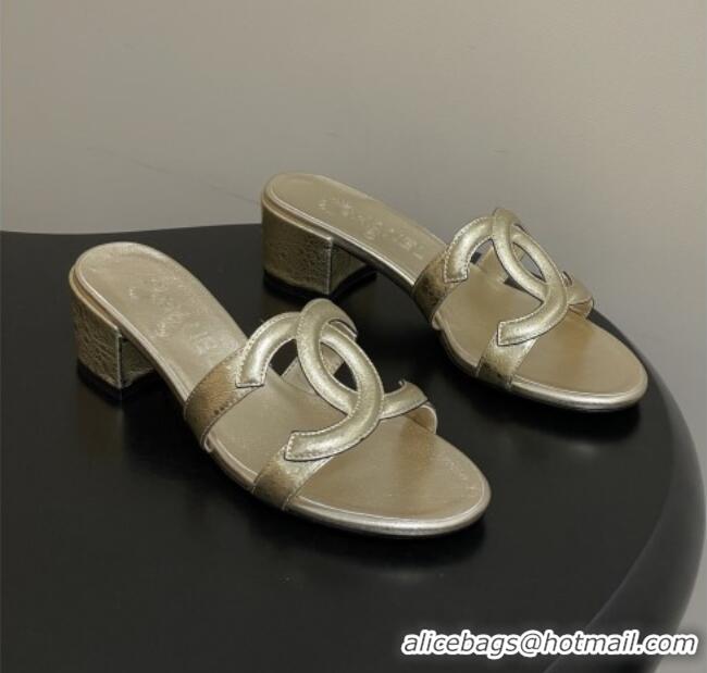 ​Top Grade Chanel Laminated Calfskin Heeled Mules Sandals G47250 Gold 2026