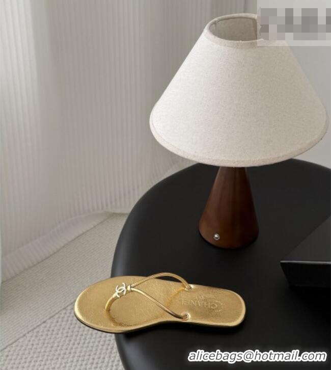 ​Grade Quality Chanel Thongs in Crackled Laminated Calfskin G47243 Gold Spring Summer 2026