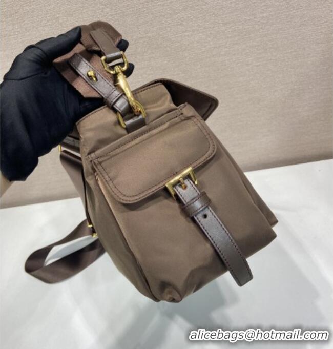 New Cheap Prada Explore large Re-Nylon shoulder bag with flap 1BD391 Sienna Brown 2026