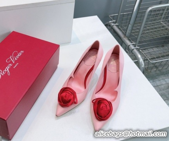 Purchase Roger Vivier Rose Pumps 10cm in Satin 0225001 Pink 2026