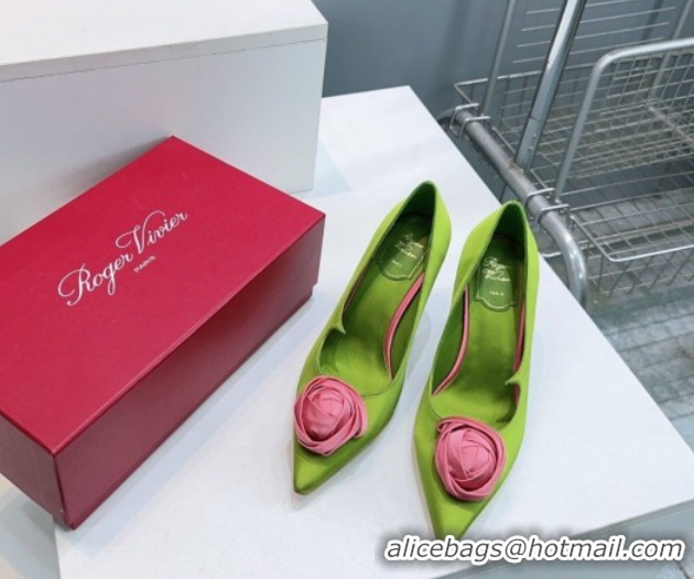 Good Looking Roger Vivier Rose Pumps 10cm in Satin 0225001 Green 2026