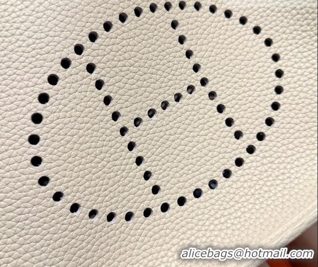 Discount Hermes Evelyne Poche Ⅲ Bag 23cm in Clemence TC cow leather H4013 Milk Shake White 2026 (Half Handmade)