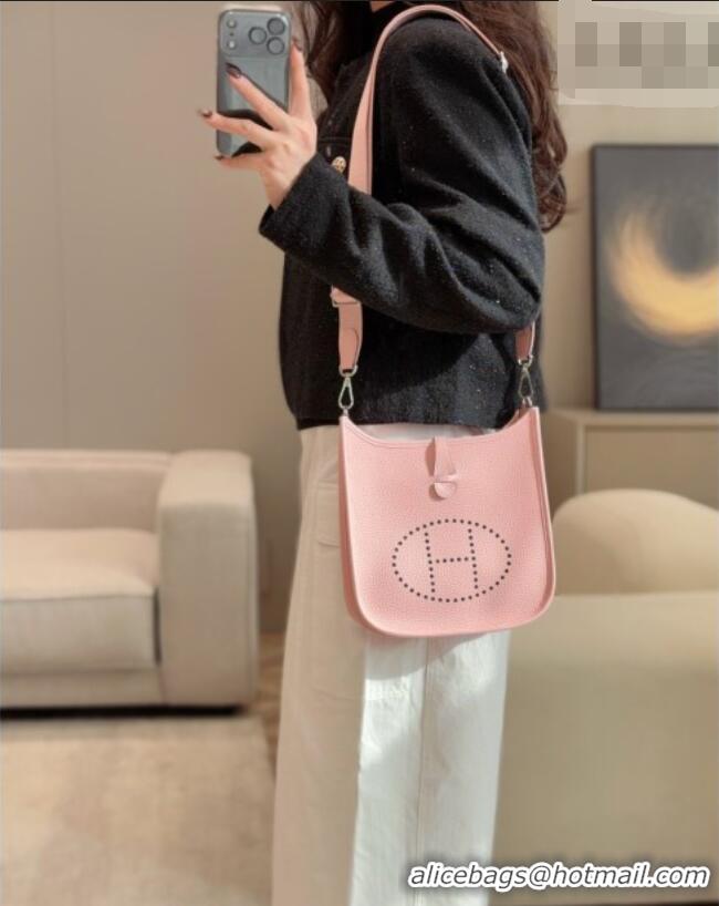 Shop Grade Hermes Evelyne Poche Ⅲ Bag 23cm in Clemence TC cow leather H4013 Milk Shake Pink 2026 (Half Handmade)