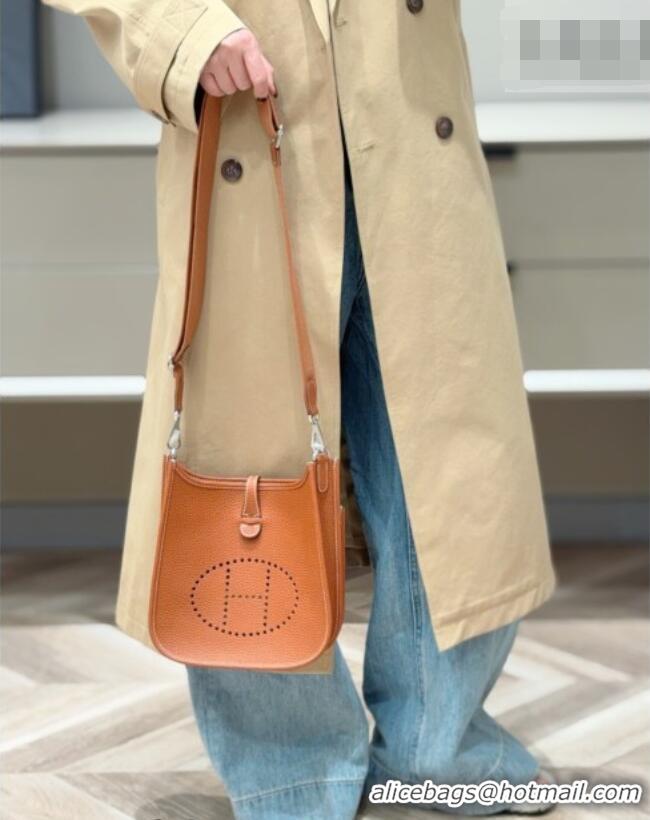 Free Shipping Hermes Evelyne Poche Ⅲ Bag 23cm in Clemence TC Cow Leather H4013 Brown 2026 (Half Handmade)