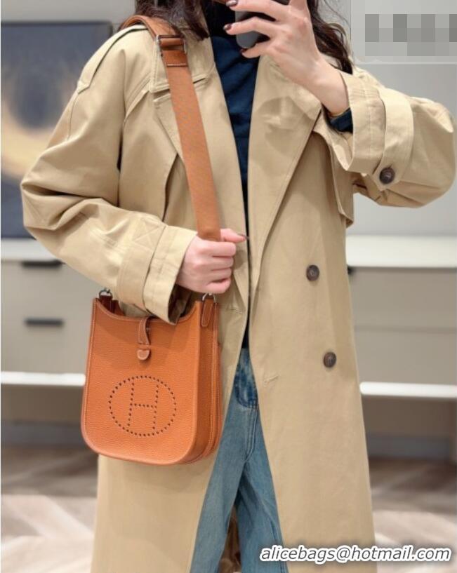 Free Shipping Hermes Evelyne Poche Ⅲ Bag 23cm in Clemence TC Cow Leather H4013 Brown 2026 (Half Handmade)