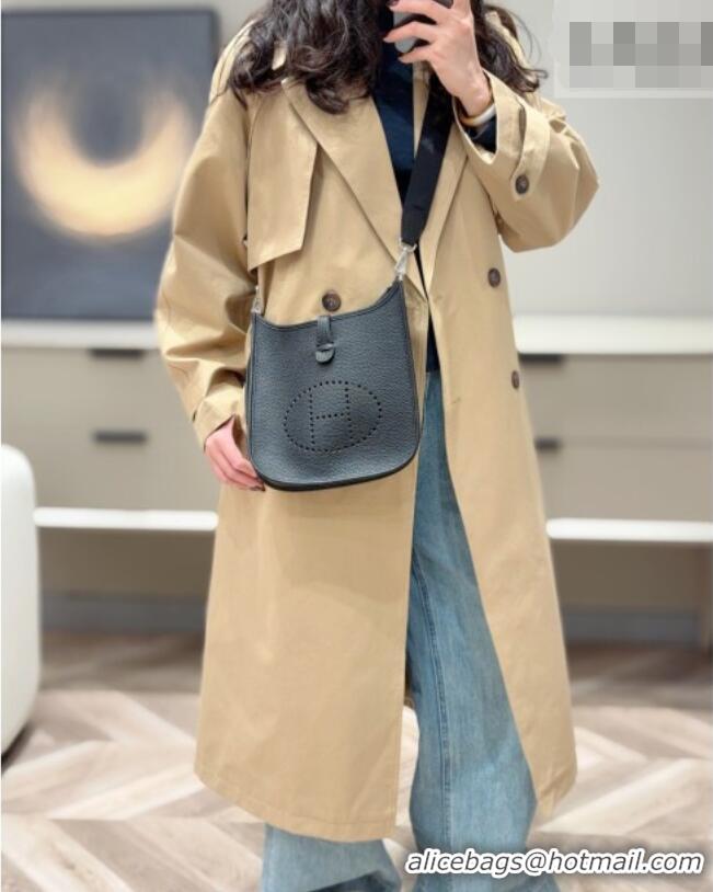 Well Crafted Hermes Evelyne Poche Ⅲ Bag 23cm in Clemence TC Cow Leather H4013 Black 2026 (Half Handmade)