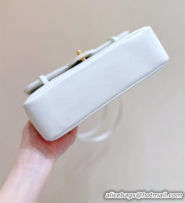 Good Taste Chanel Small Flap Bag in Grained Shiny Calfskin AS6130 White Spring-Summer 2026 Top Quality