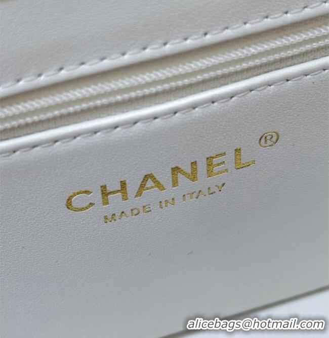 Good Taste Chanel Small Flap Bag in Grained Shiny Calfskin AS6130 White Spring-Summer 2026 Top Quality