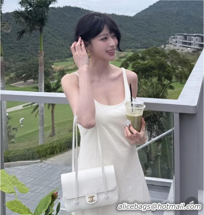 Good Taste Chanel Small Flap Bag in Grained Shiny Calfskin AS6130 White Spring-Summer 2026 Top Quality