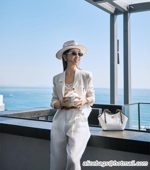 Famous Brand Chanel Braided Straw Small Shopping Tote Bag AS6015 White 2026 Top Quality