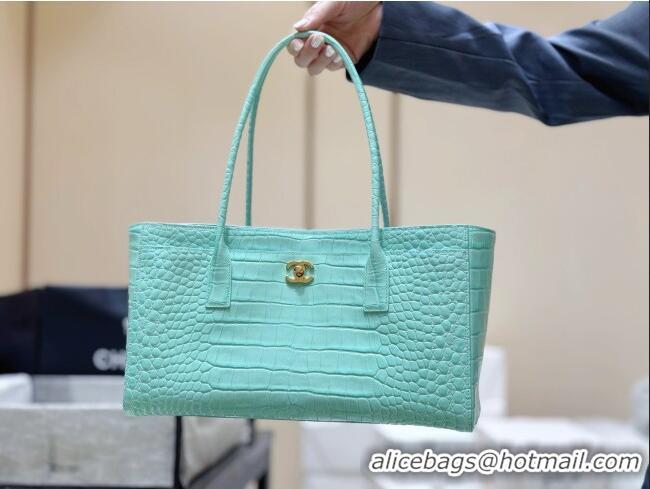 Buy Discount Chanel Small Shopping Bag in Crocodile Embossed Calfskin AS6243 Green 2026 Top Quality (Pre-order)