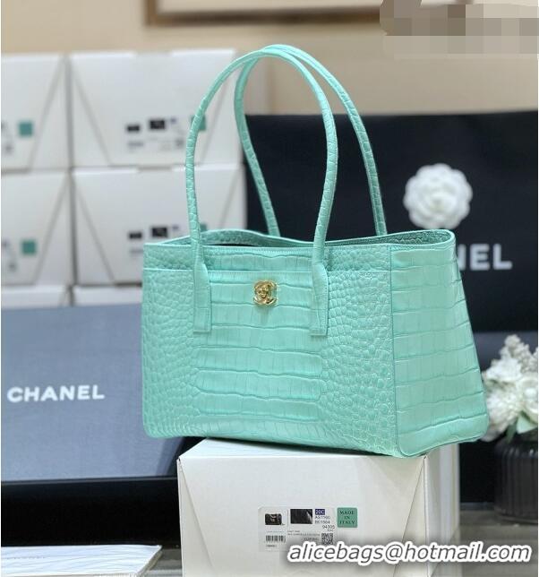 Buy Discount Chanel Small Shopping Bag in Crocodile Embossed Calfskin AS6243 Green 2026 Top Quality (Pre-order)