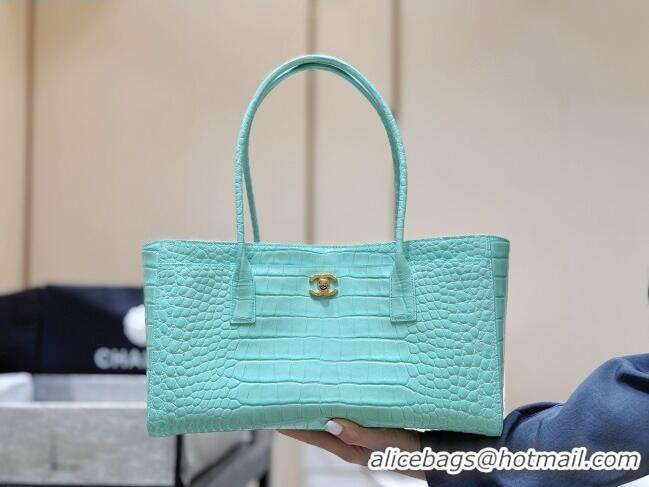 Buy Discount Chanel Small Shopping Bag in Crocodile Embossed Calfskin AS6243 Green 2026 Top Quality (Pre-order)