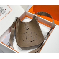 Top Design Hermes Evelyne Poche Ⅲ Bag 23cm in Clemence TC Cow Leather H4013 Elephant Grey 2026 (Half Handmade)